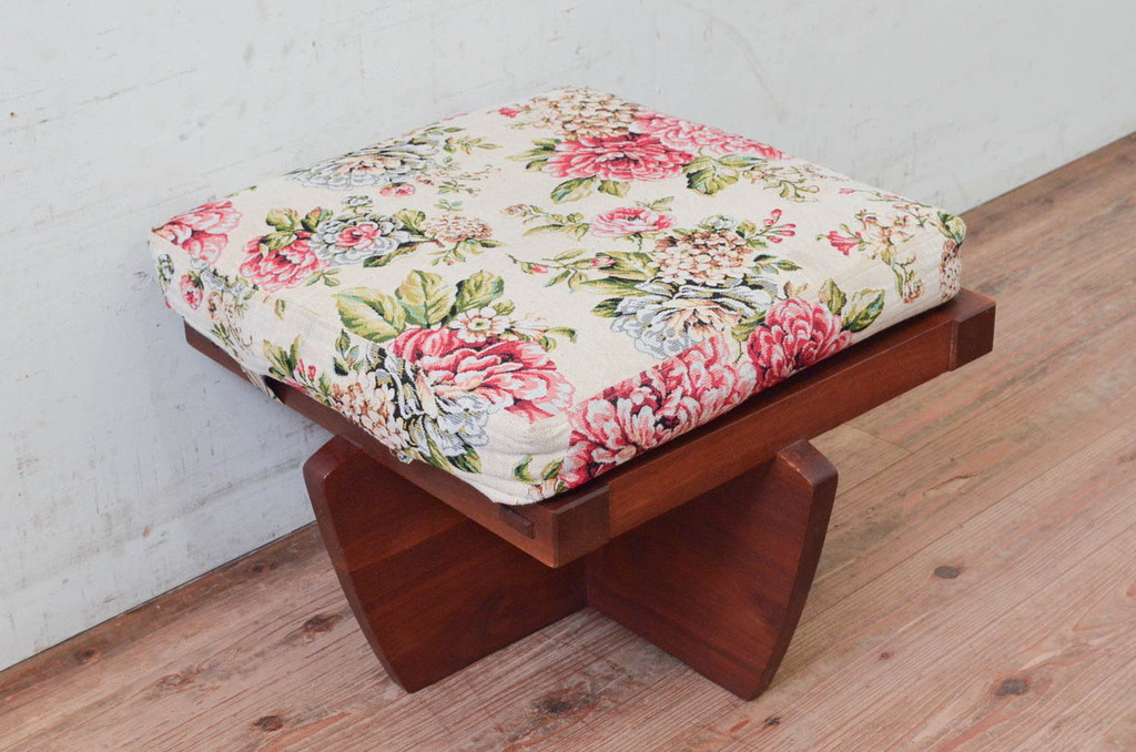 和製ビンテージ　ジョージナカシマ　小田急ハルク購入　GREENROCK OTTOMAN　CN114　こだわりの空間演出が叶うグリーンロックオットマン(ジョージ・ナカシマ、椅子、フットスツール、チェア、ヴィンテージ)(R-074184)