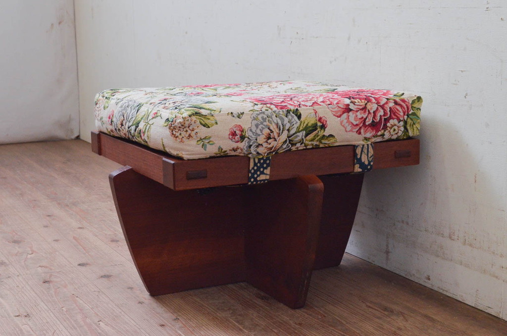 和製ビンテージ　ジョージナカシマ　小田急ハルク購入　GREENROCK OTTOMAN　CN114　こだわりの空間演出が叶うグリーンロックオットマン(ジョージ・ナカシマ、椅子、フットスツール、チェア、ヴィンテージ)(R-074185)