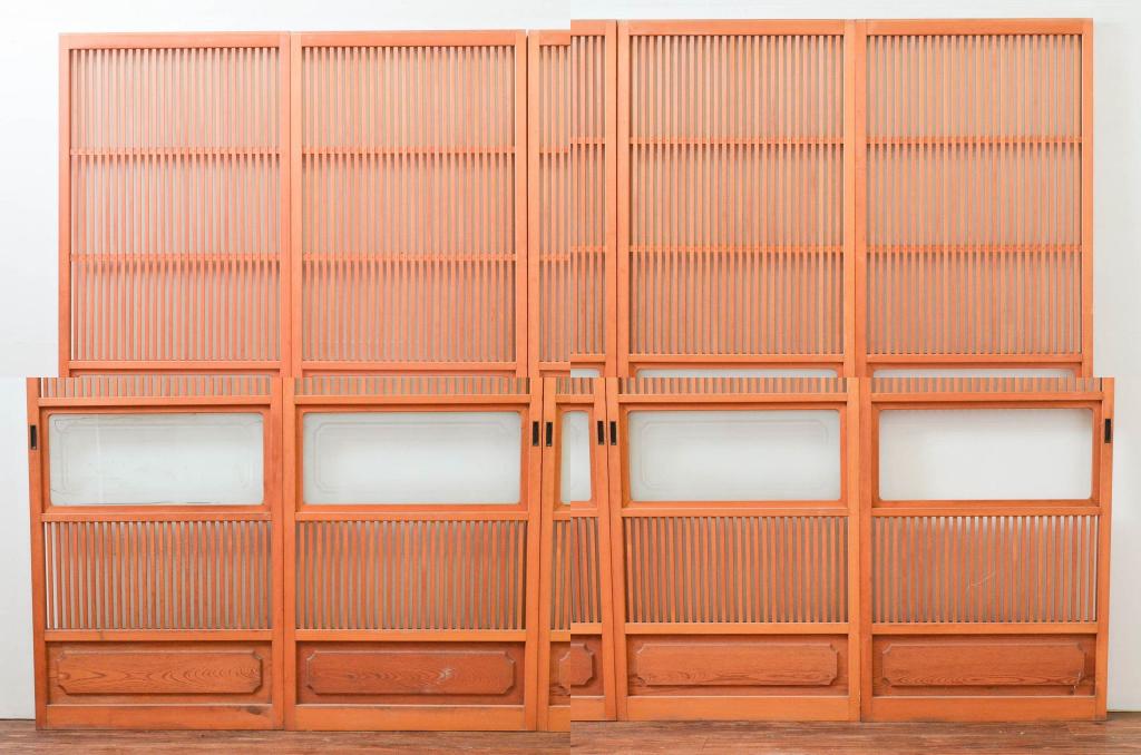 アンティーク建具　腰板欅(ケヤキ)材　上品な和空間を演出してくれる幅狭格子戸4枚セット(引き戸、ガラス帯戸)(R-074211)