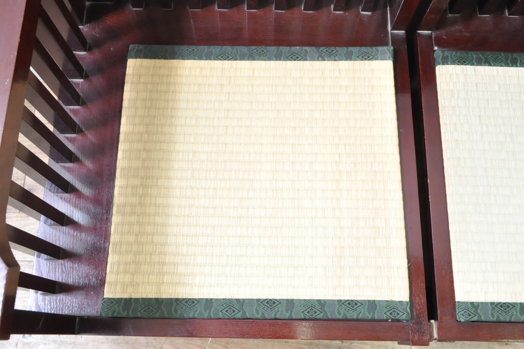 中古　遠野民芸家具　並べても分割しても使えるデザインが嬉しい畳ベンチ(長椅子、木製ベンチ、アームチェア、3人掛け)(R-074004)