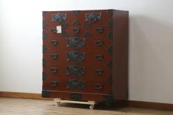 中古　超美品　仙台民芸箪笥(仙台箪笥)　欅産業　漆塗りの朱色に黒々とした金具が映える衣装箪笥(整理箪笥、和タンス、収納箪笥、民芸箪笥、引き出し、チェスト)(定価約110万円)(R-082835)