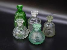 当時物　醤油差し　プレスガラス　時代を重ねた趣あるガラス瓶5点セット(オリンピック、五輪、醤油瓶、しょうゆ差し、調味料入れ、ソース、硝子、和ガラス)(R-082896)