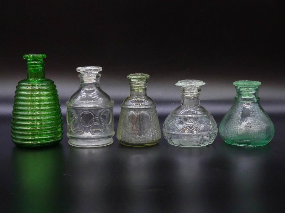 当時物　醤油差し　プレスガラス　時代を重ねた趣あるガラス瓶5点セット(オリンピック、五輪、醤油瓶、しょうゆ差し、調味料入れ、ソース、硝子、和ガラス)(R-082896)