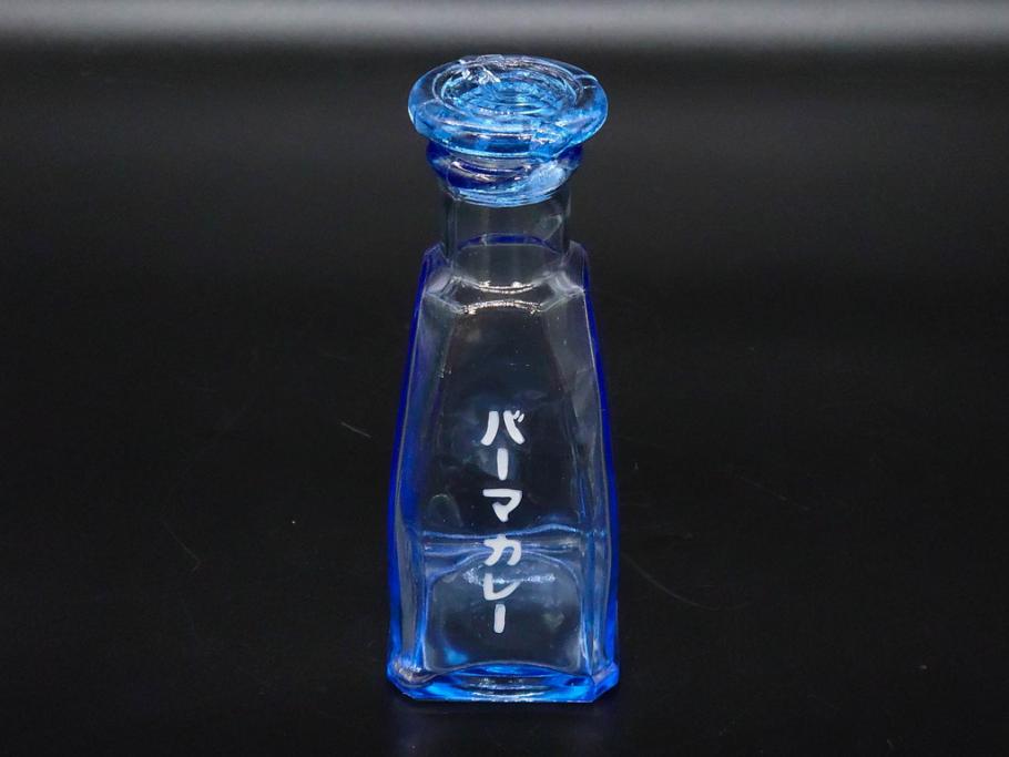 昭和初期　プレスガラス　上品なデザインが魅力のガラス瓶5点セット(バーマカレー、醤油瓶、調味料入れ、硝子)(R-082897)