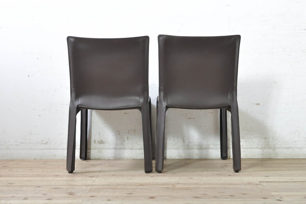 中古　Cassina(カッシーナ)　412　CAB(キャブ)　MARIO BELLINI(マリオベリーニ)　シンプルモダンな空間づくりに活躍するアームレスチェア2脚セット(ダイニングチェア、椅子、イス)(定価2脚で約52万8千円)(R-073991)