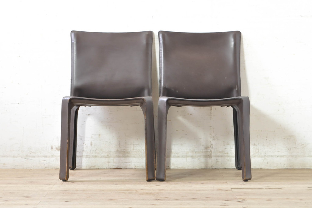 中古　Cassina(カッシーナ)　412　CAB(キャブ)　MARIO BELLINI(マリオベリーニ)　シンプルモダンな空間づくりに活躍するアームレスチェア2脚セット(ダイニングチェア、椅子、イス)(定価2脚で約52万8千円)(R-073995)