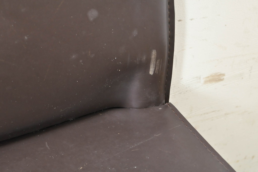 中古　Cassina(カッシーナ)　412　CAB(キャブ)　MARIO BELLINI(マリオベリーニ)　シンプルモダンな空間づくりに活躍するアームレスチェア2脚セット(ダイニングチェア、椅子、イス)(定価2脚で約52万8千円)(R-073995)