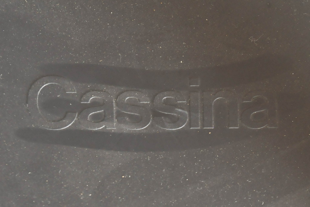 中古　Cassina(カッシーナ)　412　CAB(キャブ)　MARIO BELLINI(マリオベリーニ)　シンプルモダンな空間づくりに活躍するアームレスチェア2脚セット(ダイニングチェア、椅子、イス)(定価2脚で約52万8千円)(R-073995)
