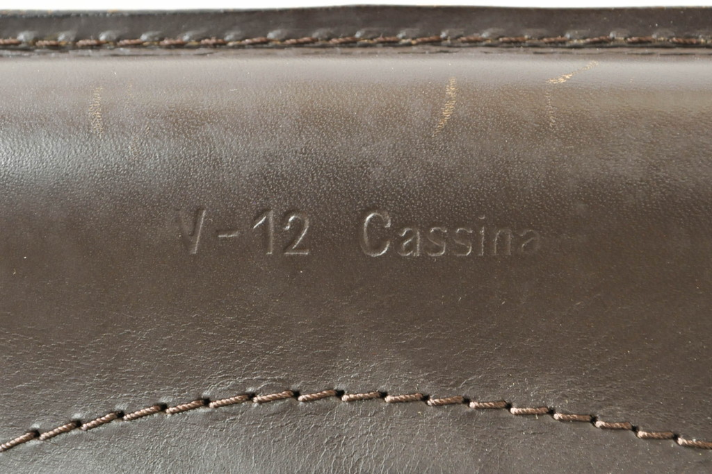 中古　Cassina(カッシーナ)　412　CAB(キャブ)　MARIO BELLINI(マリオベリーニ)　シンプルモダンな空間づくりに活躍するアームレスチェア2脚セット(ダイニングチェア、椅子、イス)(定価2脚で約52万8千円)(R-073995)