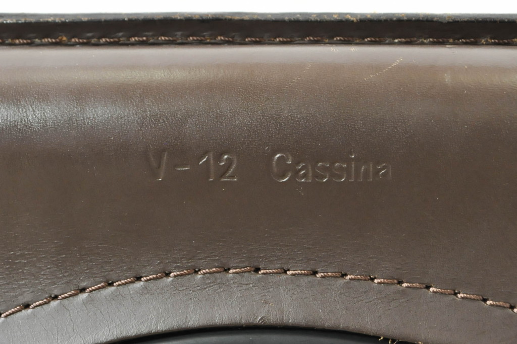 中古　Cassina(カッシーナ)　412　CAB(キャブ)　MARIO BELLINI(マリオベリーニ)　シンプルモダンな空間づくりに活躍するアームレスチェア2脚セット(ダイニングチェア、椅子、イス)(定価2脚で約52万8千円)(R-073996)