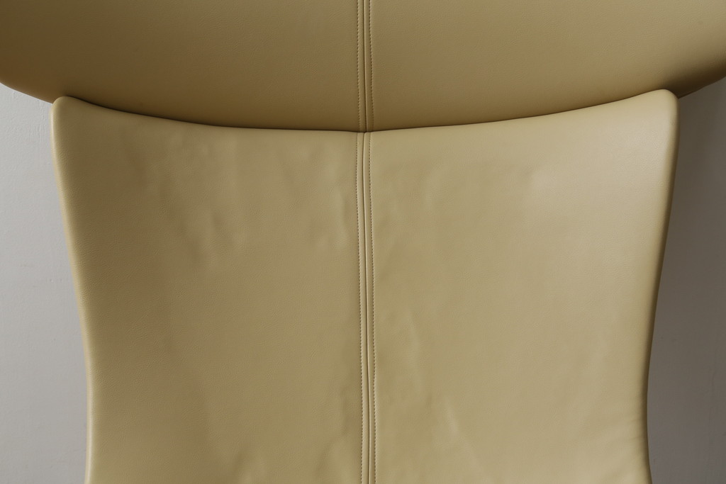 中古　美品　BoConcept(ボーコンセプト)　SQUILLA(スキラ)　インテリアのアクセントになる本革ラウンジチェア(レザー、1Pソファ、一人掛け、1人掛け、椅子、イス、北欧)(R-082840)