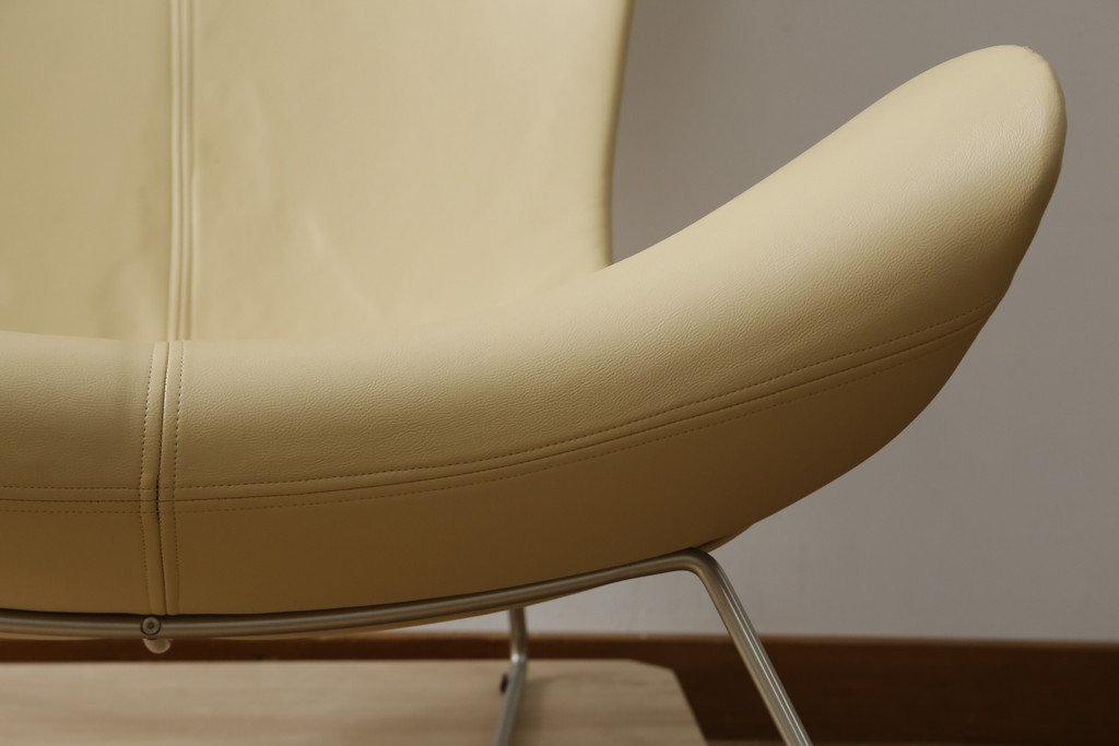 中古　美品　BoConcept(ボーコンセプト)　SQUILLA(スキラ)　インテリアのアクセントになる本革ラウンジチェア(レザー、1Pソファ、一人掛け、1人掛け、椅子、イス、北欧)(R-082840)