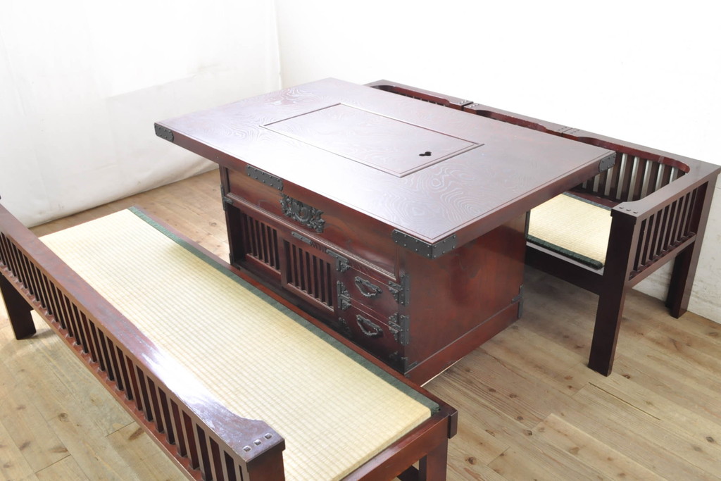中古　遠野民芸家具　並べても分割しても使えるデザインが嬉しい畳ベンチ(長椅子、木製ベンチ、アームチェア、3人掛け)(R-074004)