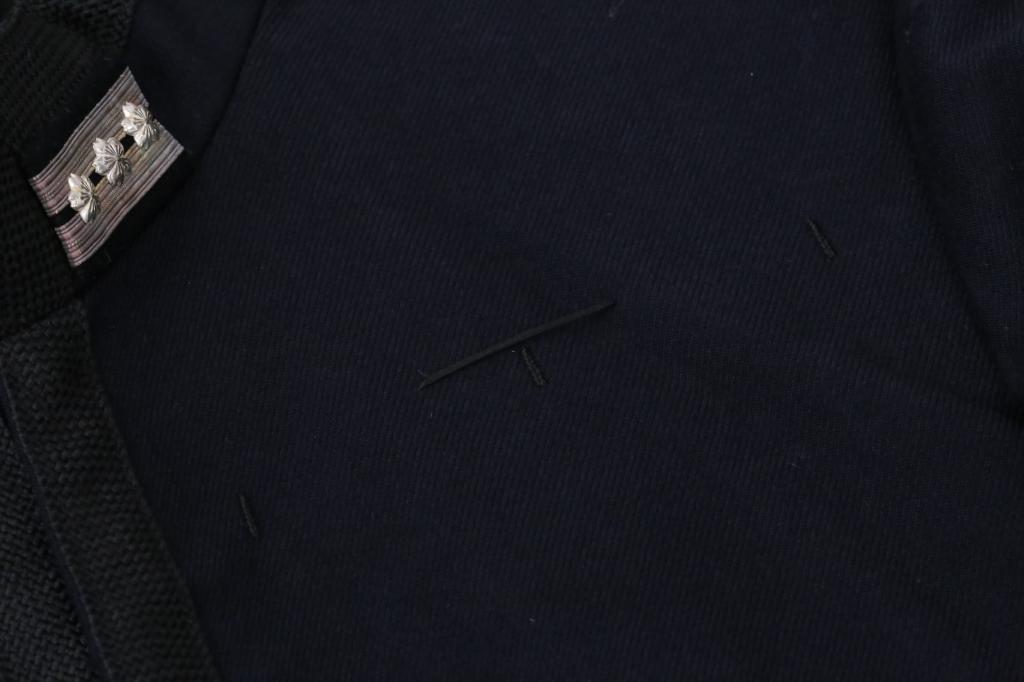 旧日本海軍大佐・一種軍服(襟章付)(R-017114)