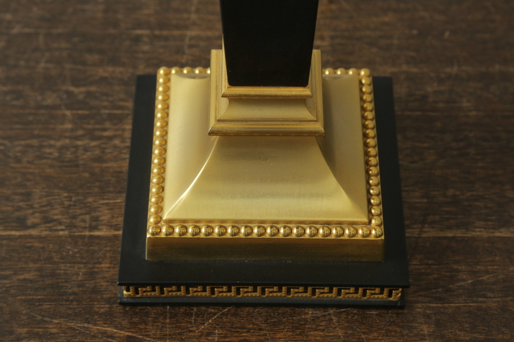 中古　EURO CASA(ユーロカーサ)取り扱い　最高級　VERSACE HOME(ヴェルサーチホーム)　MEDUSA(メデューサ)　ゴージャスな空間を演出するテーブルランプ(卓上照明、テーブルライト、デスクスタンド、スタンドライト)(R-075973)