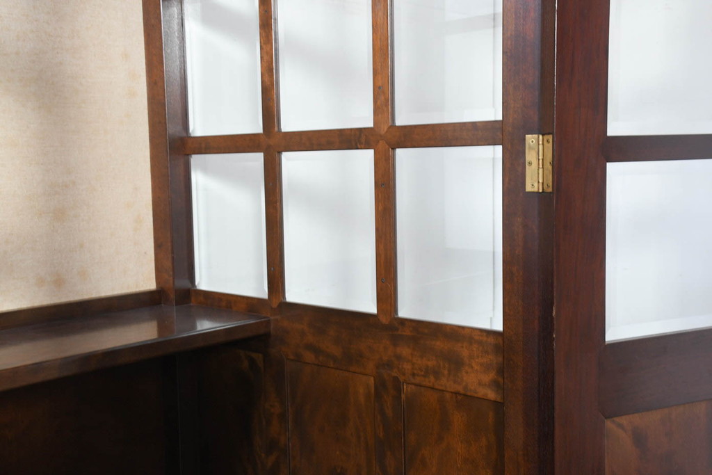 中古　特注!!　松本民芸家具　クラシカルな雰囲気漂う三面ガラスの電話ボックス(テレフォンボックス、電話ブース、電話室、店舗什器)(定価約150万円)(R-082322)