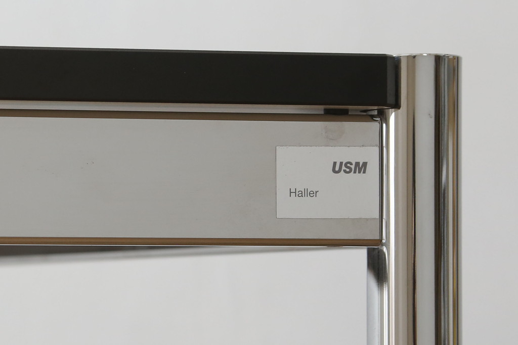 中古　USMハラー(USM Haller)　スタイリッシュなデザインがかっこいいシンプルなテーブル(ダイニングテーブル、食卓、4人掛け)(R-082632)