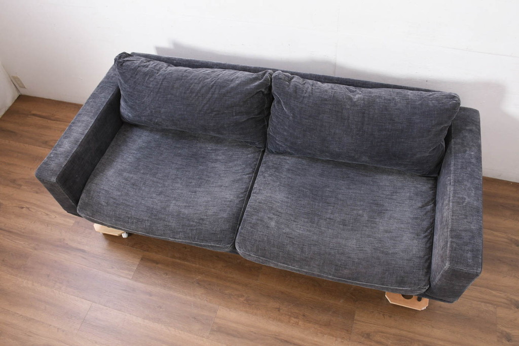中古　美品　Boconcept(ボーコンセプト)　Carlton(カールトン)　くつろぎ空間を演出するスタイリッシュな2.5人掛けソファ(2.5P、3P、2.5人掛け、3人掛け)(定価約45万円)(R-082331)