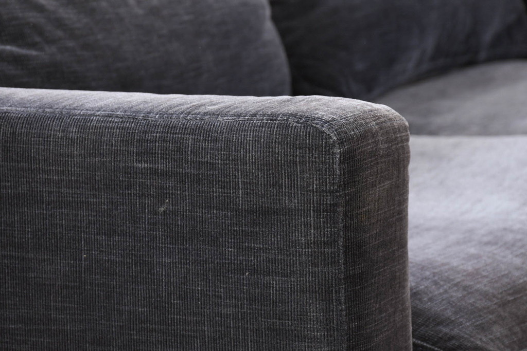 中古　美品　Boconcept(ボーコンセプト)　Carlton(カールトン)　くつろぎ空間を演出するスタイリッシュな2.5人掛けソファ(2.5P、3P、2.5人掛け、3人掛け)(定価約45万円)(R-082331)