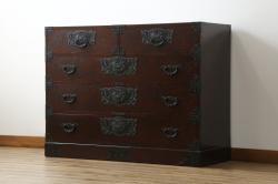 中古　美品　仙台民芸箪笥(仙台箪笥)　落ち着いた色味と美しい杢目が目を惹く漆塗りの衣装箪笥(引き出し、チェスト、和たんす、収納箪笥)(R-074554)