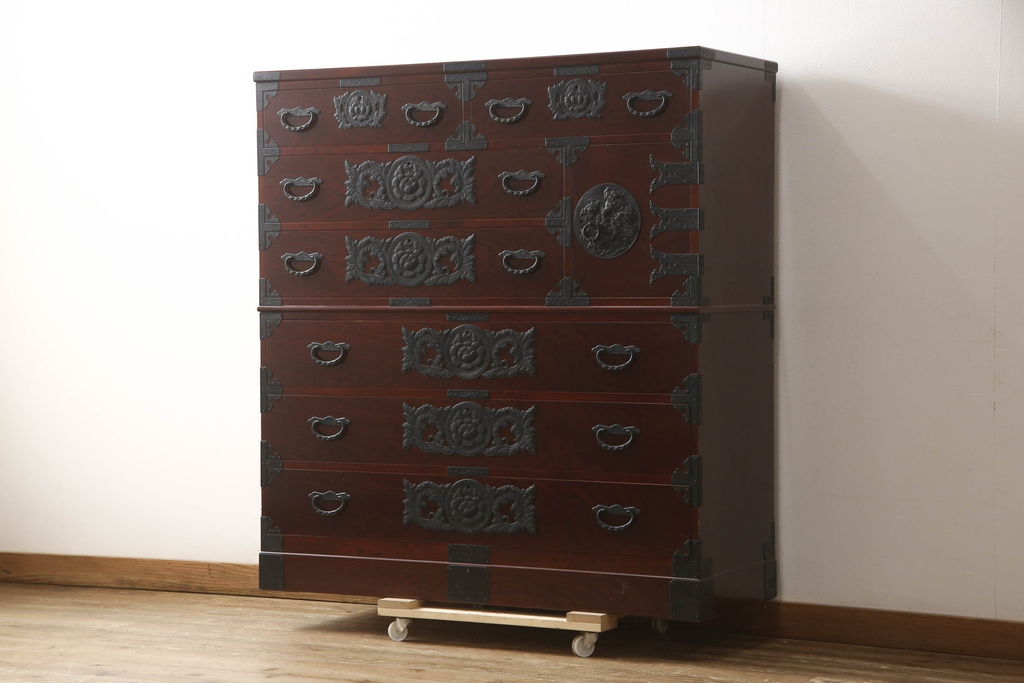 中古　美品　二本松工藝館　田中家具　重厚感ある佇まいが魅力的な収納箪笥(衣装箪笥、和タンス、整理箪笥、引き出し、チェスト)(R-062066)