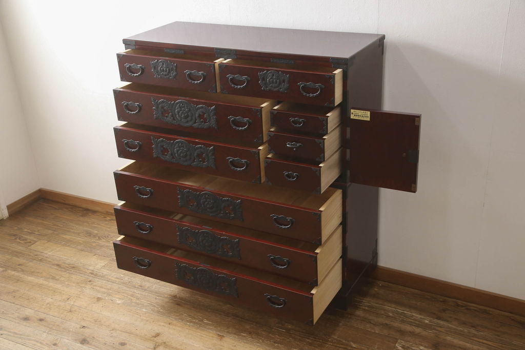 中古　美品　二本松工藝館　田中家具　重厚感ある佇まいが魅力的な収納箪笥(衣装箪笥、和タンス、整理箪笥、引き出し、チェスト)(R-062066)