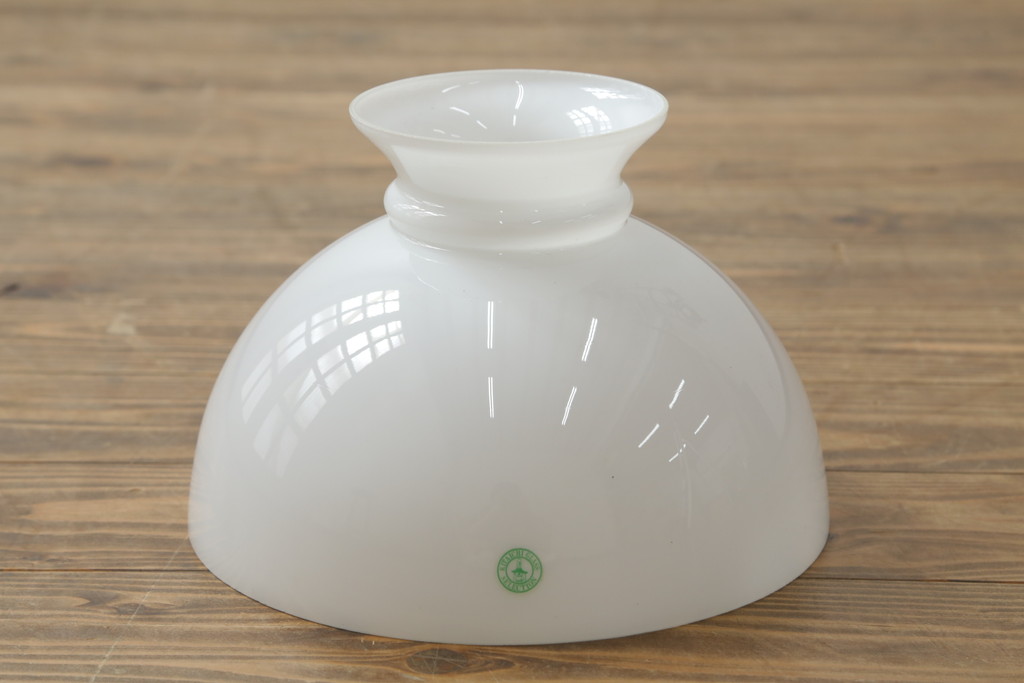 アンティーク照明　ヨーロッパ　高級品!!　陶器製の油タンクと豪華な真鍮製の吊り金具が魅力的なオイルランプ(天井照明、吊り下げランプ、ランタン、ハンギングランプ)(R-075983)