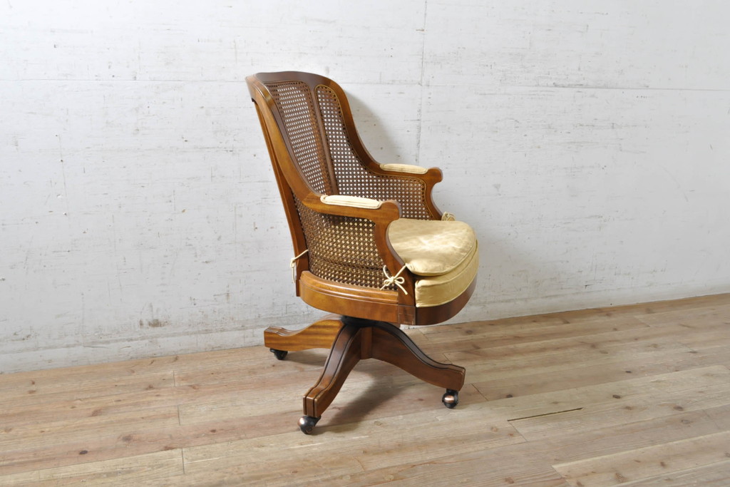中古　美品　DREXEL HERITAGE JAPAN(ドレクセルヘリテイジジャパン)　Cameo Classics(キャメオクラシックス)　エレガントで格調高い雰囲気漂うデスクチェア(回転チェア、回転椅子、アームチェア、イス、椅子)(R-074232)