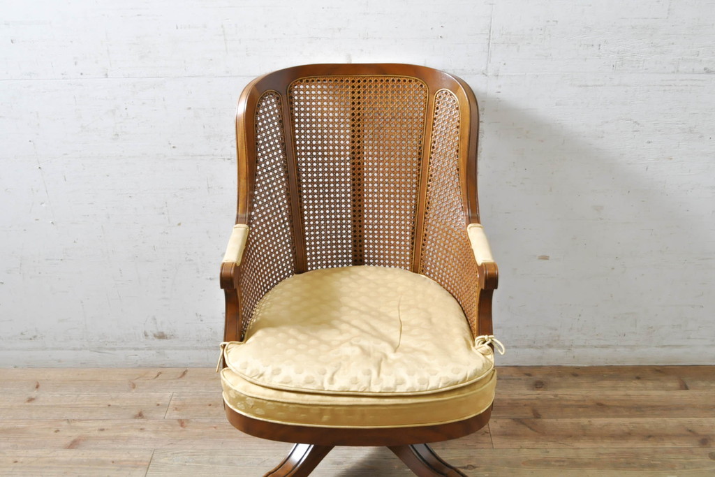 中古　美品　DREXEL HERITAGE JAPAN(ドレクセルヘリテイジジャパン)　Cameo Classics(キャメオクラシックス)　エレガントで格調高い雰囲気漂うデスクチェア(回転チェア、回転椅子、アームチェア、イス、椅子)(R-074232)