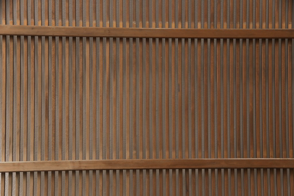 アンティーク建具　上質な和を演出してくれる格子戸リメイク衝立て(パーテーション、つい立て)(R-057482)