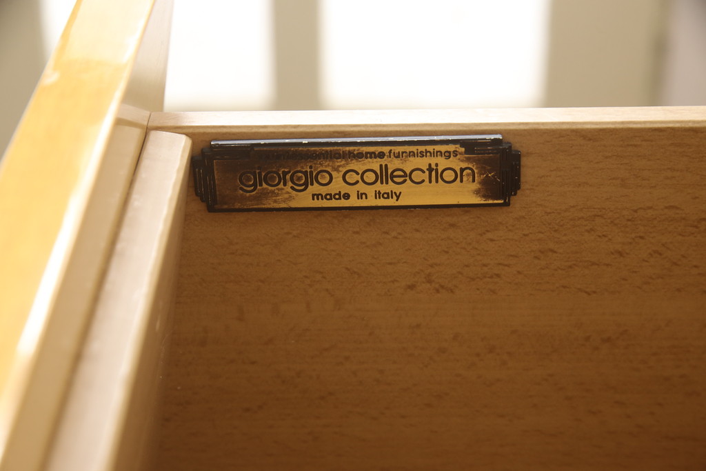 中古　美品　イタリア　giorgio collection(ジョルジオコレクション)　高級感のある佇まいのチェスト(サイドボード、引き出し)(定価約150万円)(R-053305)