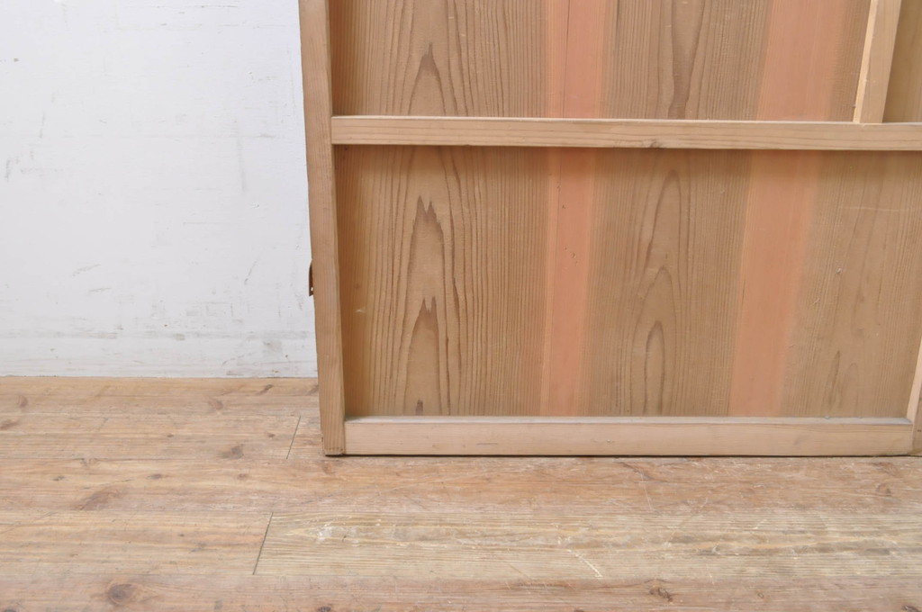 アンティーク建具　どこか懐かしい雰囲気を感じる片開きドア1枚(木製扉)(R-069164)