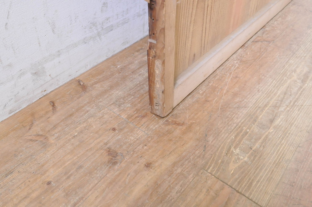 アンティーク建具　どこか懐かしい雰囲気を感じる片開きドア1枚(木製扉)(R-069164)