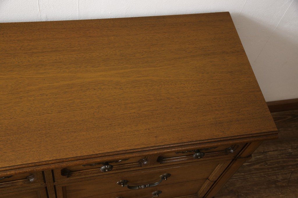 中古　美品　DREXEL HERITAGE(ドレクセルヘリテイジ)　Triune(トライユン)　気品あふれる佇まいが魅力のサイドボード(サイドチェスト、引き出し)(R-055761)