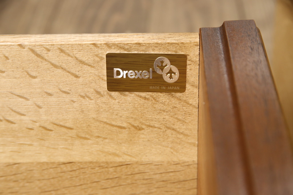 中古　美品　DREXEL HERITAGE(ドレクセルヘリテイジ)　FRANCESCA(フランチェスカ)シリーズ　高級感のある佇まいのサイドボード(クレデンザ、クリデンザ、収納棚、キャビネット、サイドキャビネット)(R-053478)