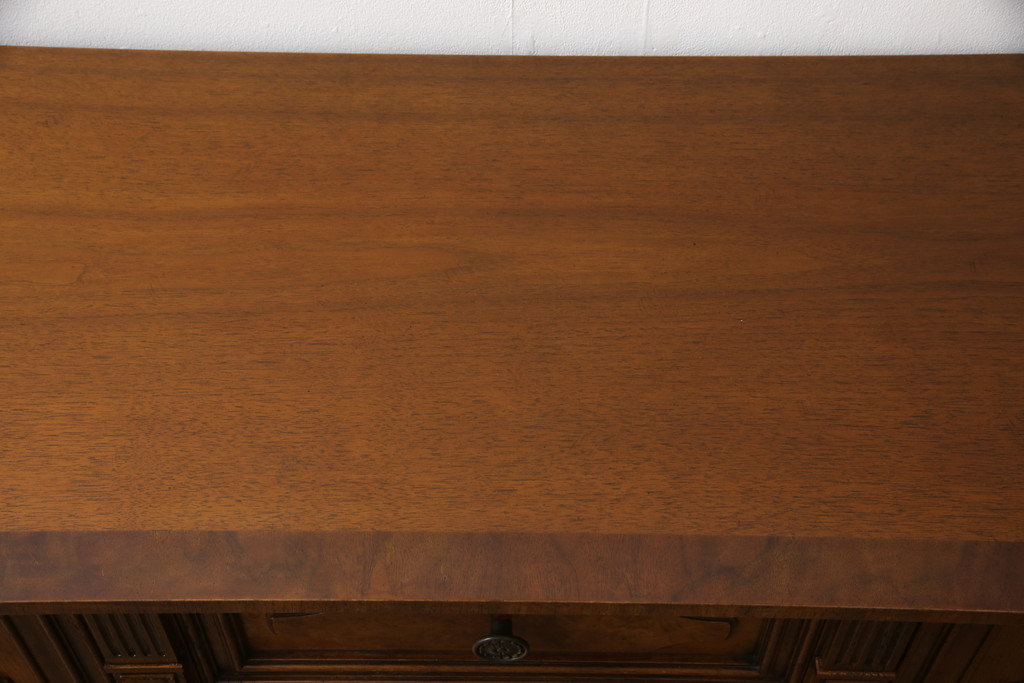 中古　美品　DREXEL HERITAGE(ドレクセルヘリテイジ)　FRANCESCA(フランチェスカ)シリーズ　高級感のある佇まいのサイドボード(クレデンザ、クリデンザ、収納棚、キャビネット、サイドキャビネット)(R-053478)