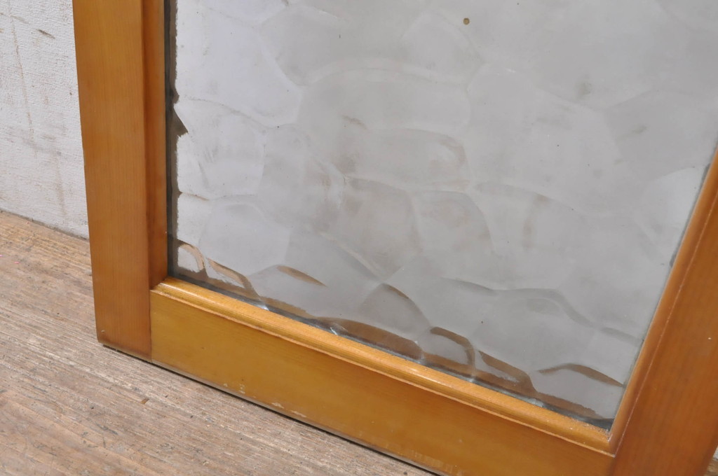 アンティーク建具　シンプルデザインでインテリアに取り入れやすいレトロガラス入りFIX窓枚(フィックス、はめ殺し、ガラス窓)(R-069167)