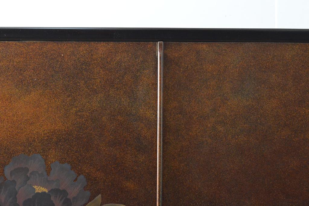中古　美品　最高級　総漆塗り　まるで絵画のような前面蒔絵と螺鈿細工の意匠が楽しめる中桐箪笥(和タンス、和たんす、着物箪笥、和服箪笥、引き出し)(定価約400万円)(R-057977)
