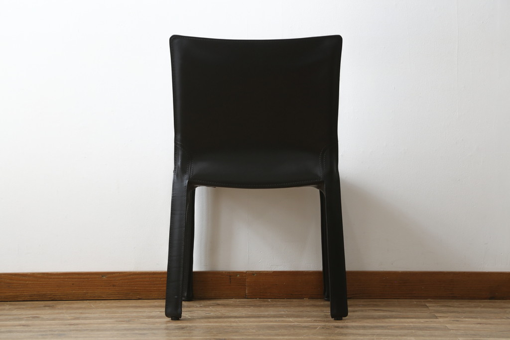 中古　Cassina(カッシーナ)　412　CAB(キャブ)　MARIO BELLINI(マリオベリーニ)　ブラック(黒)　シンプルモダンな空間づくりに活躍するアームレスチェア(ダイニングチェア、椅子、イス)(定価約24万円)(R-079511)