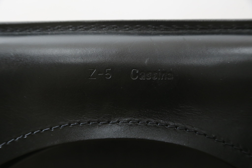 中古　Cassina(カッシーナ)　412　CAB(キャブ)　MARIO BELLINI(マリオベリーニ)　ブラック(黒)　シンプルモダンな空間づくりに活躍するアームレスチェア(ダイニングチェア、椅子、イス)(定価約24万円)(R-079511)