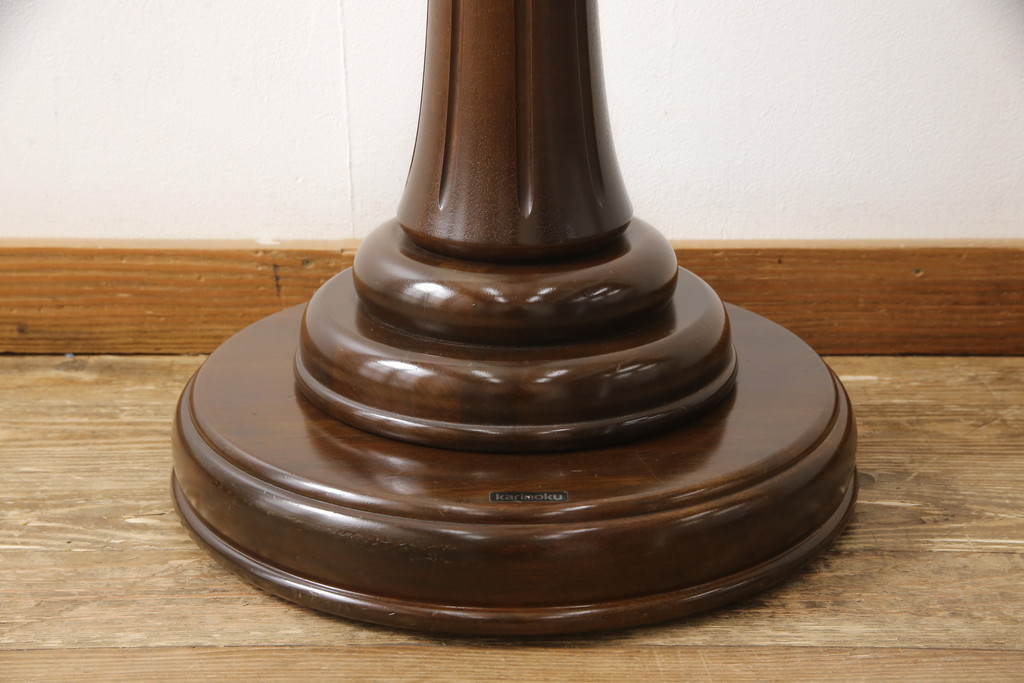 中古　カリモク家具(karimoku)　クラシカルな雰囲気を醸し出すポールハンガー(ホールハンガー、コートハンガー、帽子掛け、店舗什器)(R-057692)