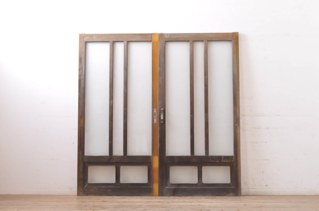 アンティーク建具　どこか懐かしい空気を感じるガラス玄関戸2枚セット(引き戸、ガラス戸)(R-069153)