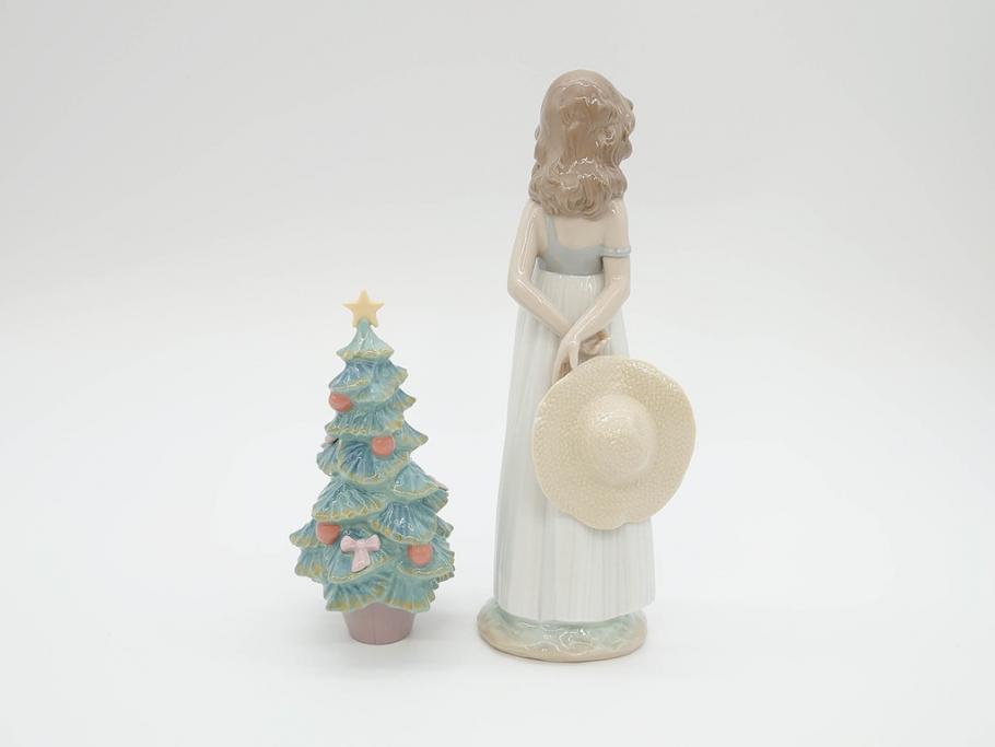 スペイン　リヤドロ　LLADRO　2005 EVENTS CREATION　思い出の丘　クリスマスツリー　優しい色合いと雰囲気が素敵なフィギュリン2点セット(陶器人形、置物、オブジェ、女の子)(R-069866)