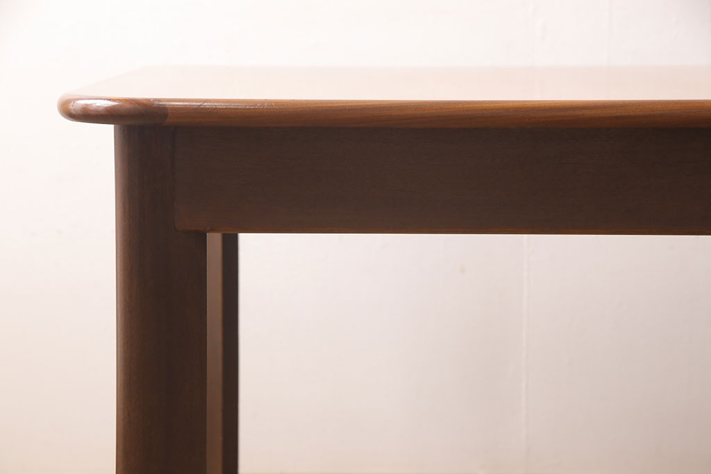 イギリスヴィンテージ　G-PLAN(ジープラン)　チーク材　シンプルで幅広いインテリアに取り入れやすいエクステンションテーブル(ダイニングテーブル、ビンテージ)(R-050158)