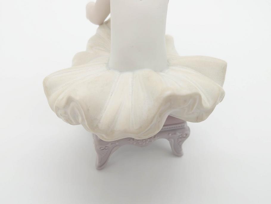 スペイン　リヤドロ　LLADRO　リトルバレリーナ　出番前　くつろぎ　しなやかなフォルムで優美な印象のフィギュリン2体(バレエ、陶器人形、置物、オブジェ)(R-069867)