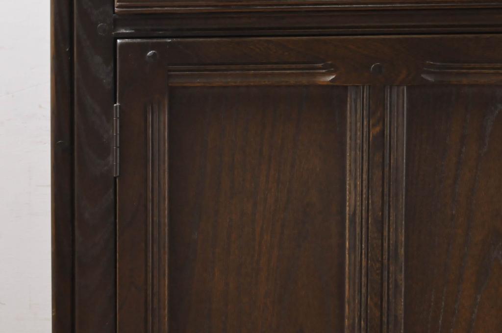 イギリスビンテージ　ERCOL(アーコール)　Old Colonial(オールドコロニアル)　気品と風格が漂うカップボード(食器棚、飾り棚、本棚、ブックシェルフ、戸棚、ヴィンテージ、英国)(R-068168)