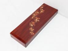 アンティーク雑貨　昭和中期　クスノキ材　蒔絵　格式高い佇まいの収納箱(木箱、金彩、漆、漆器、小物入れ、唐草)(R-082926)