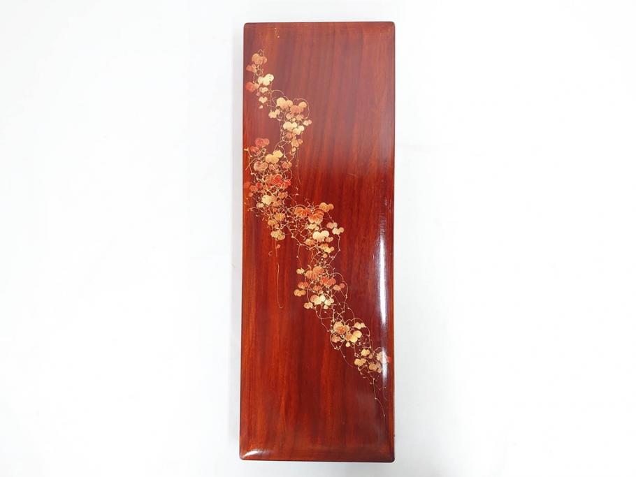 アンティーク雑貨　昭和中期　クスノキ材　蒔絵　格式高い佇まいの収納箱(木箱、金彩、漆、漆器、小物入れ、唐草)(R-082926)