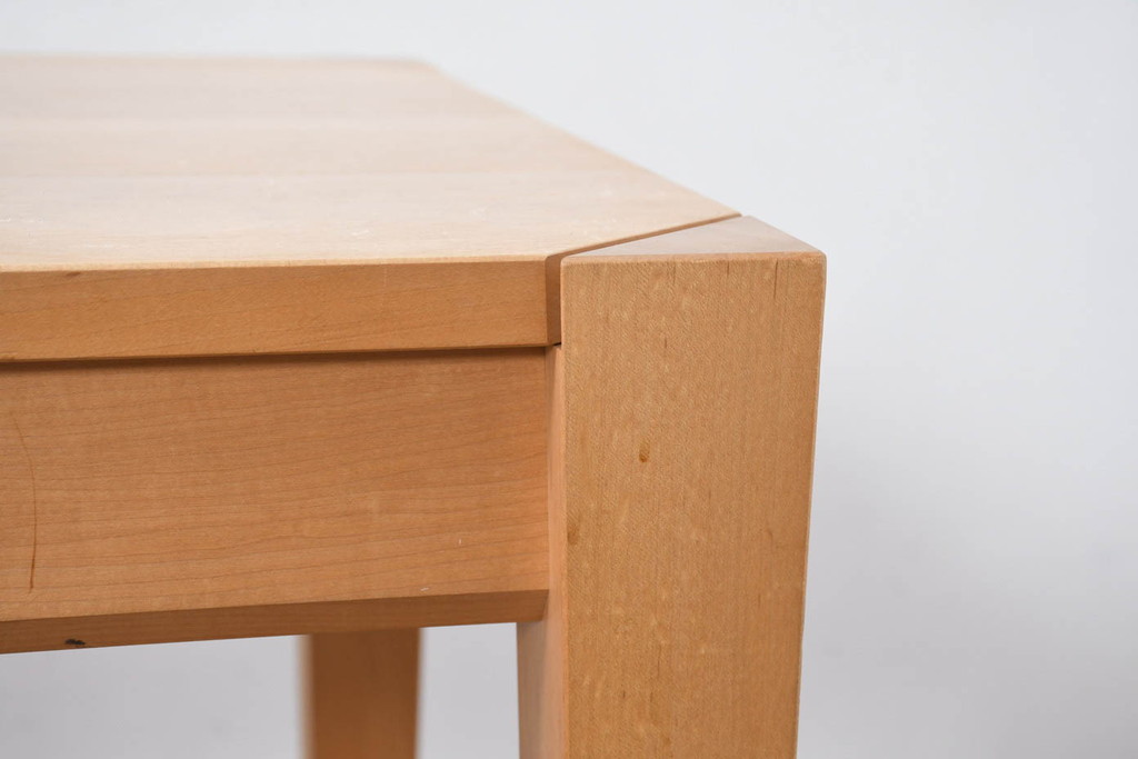 中古　WOOD YOU LIKE COMPANY(ウッドユウライクカンパニー)　FOUR DELTA TAPER DESK(4デルタテーパーデスク)　メープル無垢材　ナチュラルで心地よい木肌のデスク(引き出し付き、机、コンソールデスク、ワークデスク、在宅用、在宅ワーク用)(定価約24万円)(R-082448)