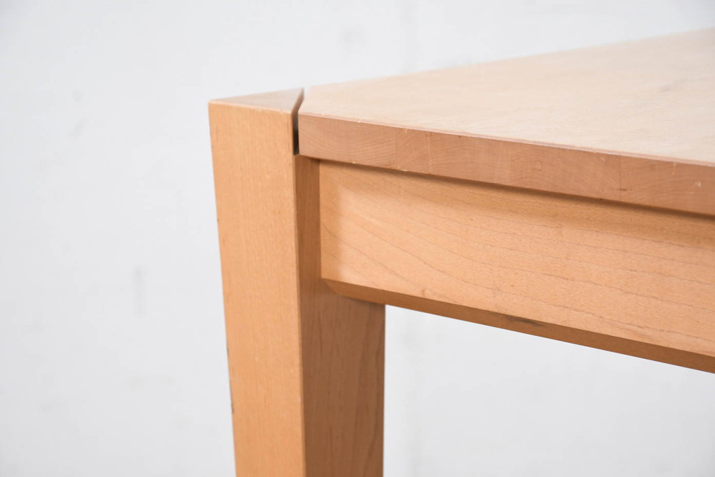 中古　WOOD YOU LIKE COMPANY(ウッドユウライクカンパニー)　FOUR DELTA TAPER DESK(4デルタテーパーデスク)　メープル無垢材　ナチュラルで心地よい木肌のデスク(引き出し付き、机、コンソールデスク、ワークデスク、在宅用、在宅ワーク用)(定価約24万円)(R-082448)